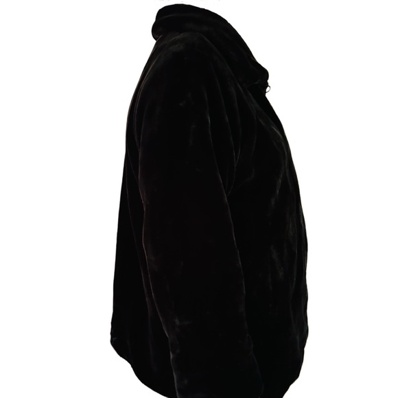 Fur is always in! Sz 2X Black Faux Fur 3/4 Length Jacket w/Dust Cover, EUC. - Picture 5 of 8